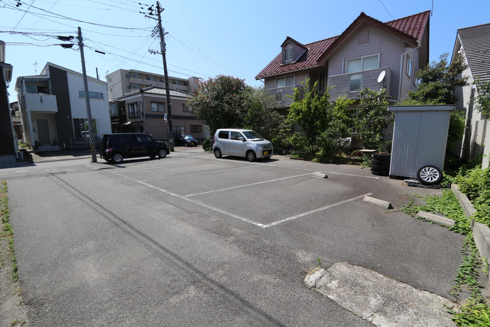 阿部ガレージの外観・駐車場イメージ2枚目