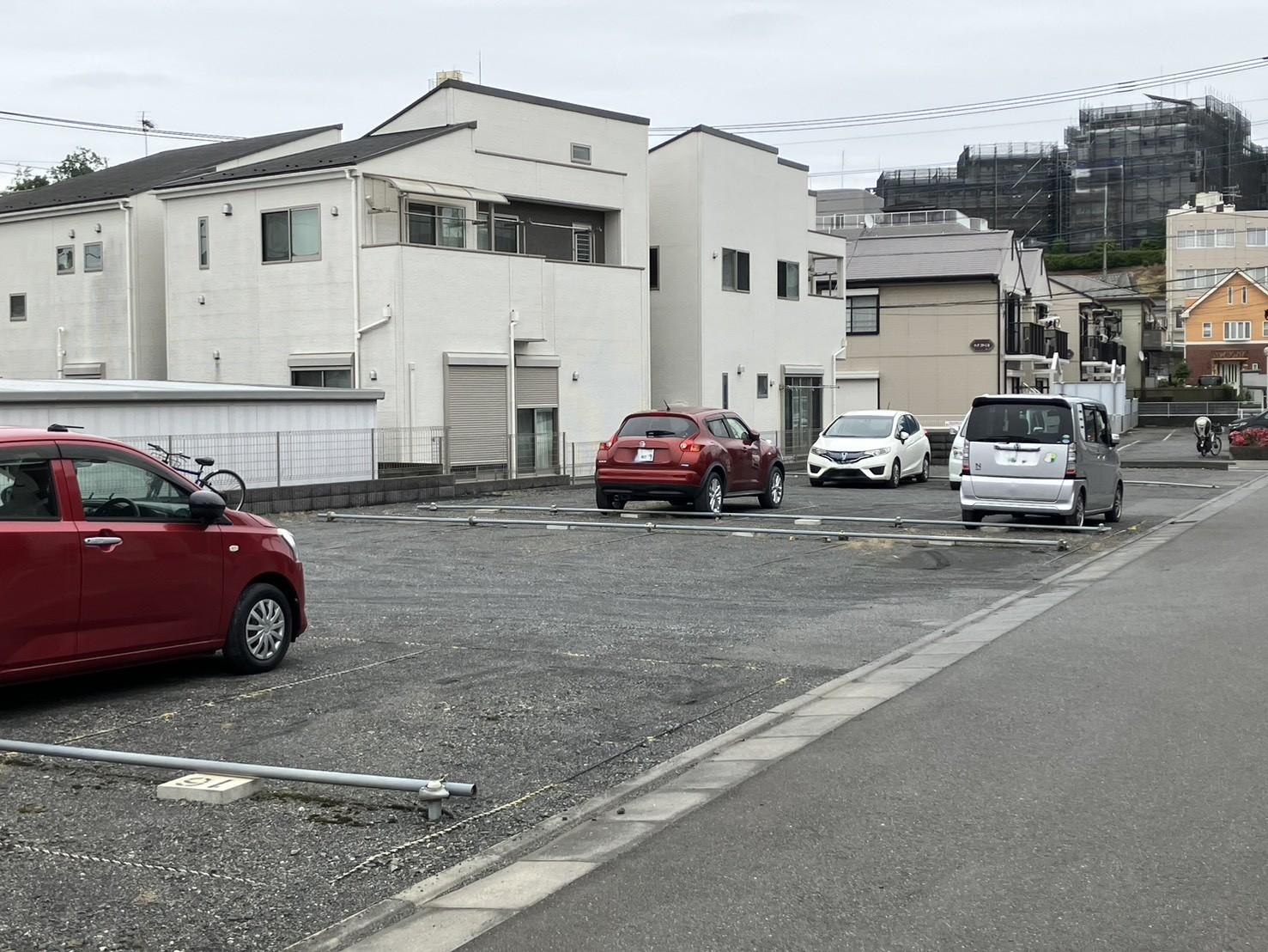 カーポートハラの外観・駐車場イメージ2枚目