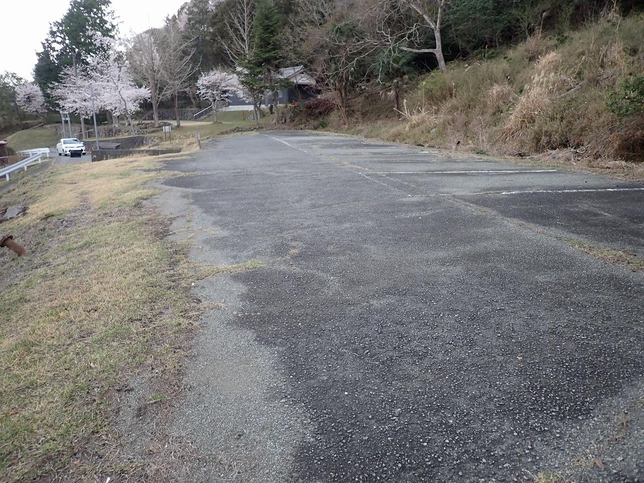 お宮横駐車場の外観・駐車場イメージ2枚目