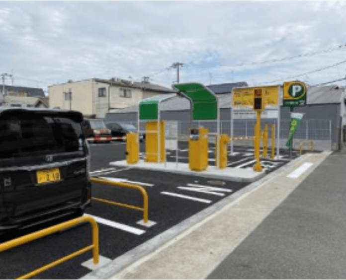 八尾美園町４丁目の外観・駐車場イメージ1枚目