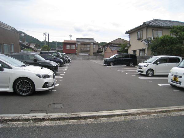 寺町 Tパーキング寺町の外観・駐車場イメージ1枚目
