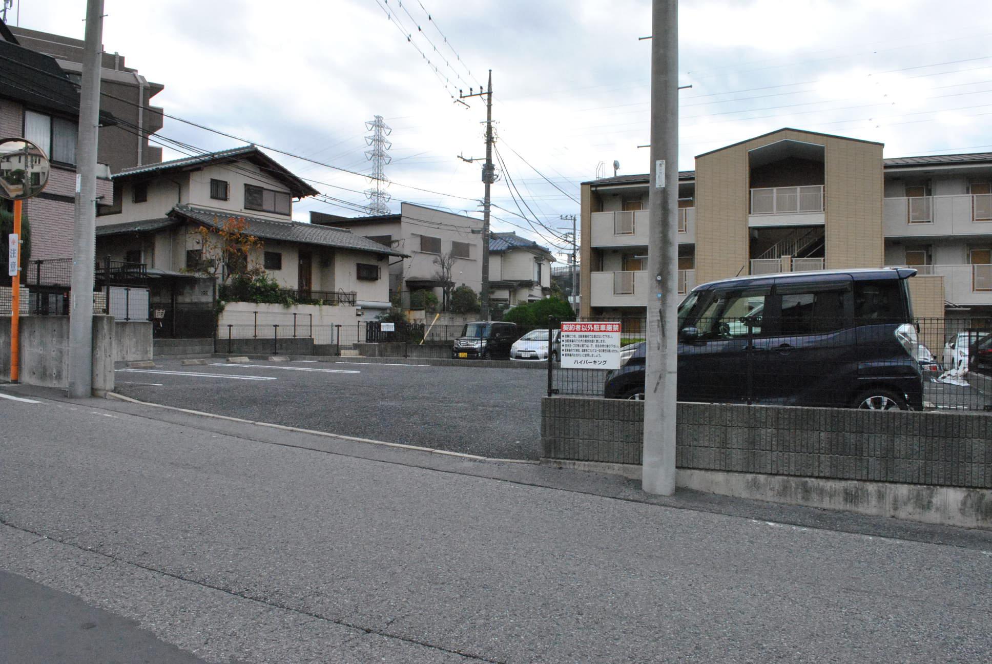 ハイパーキングの外観・駐車場イメージ1枚目