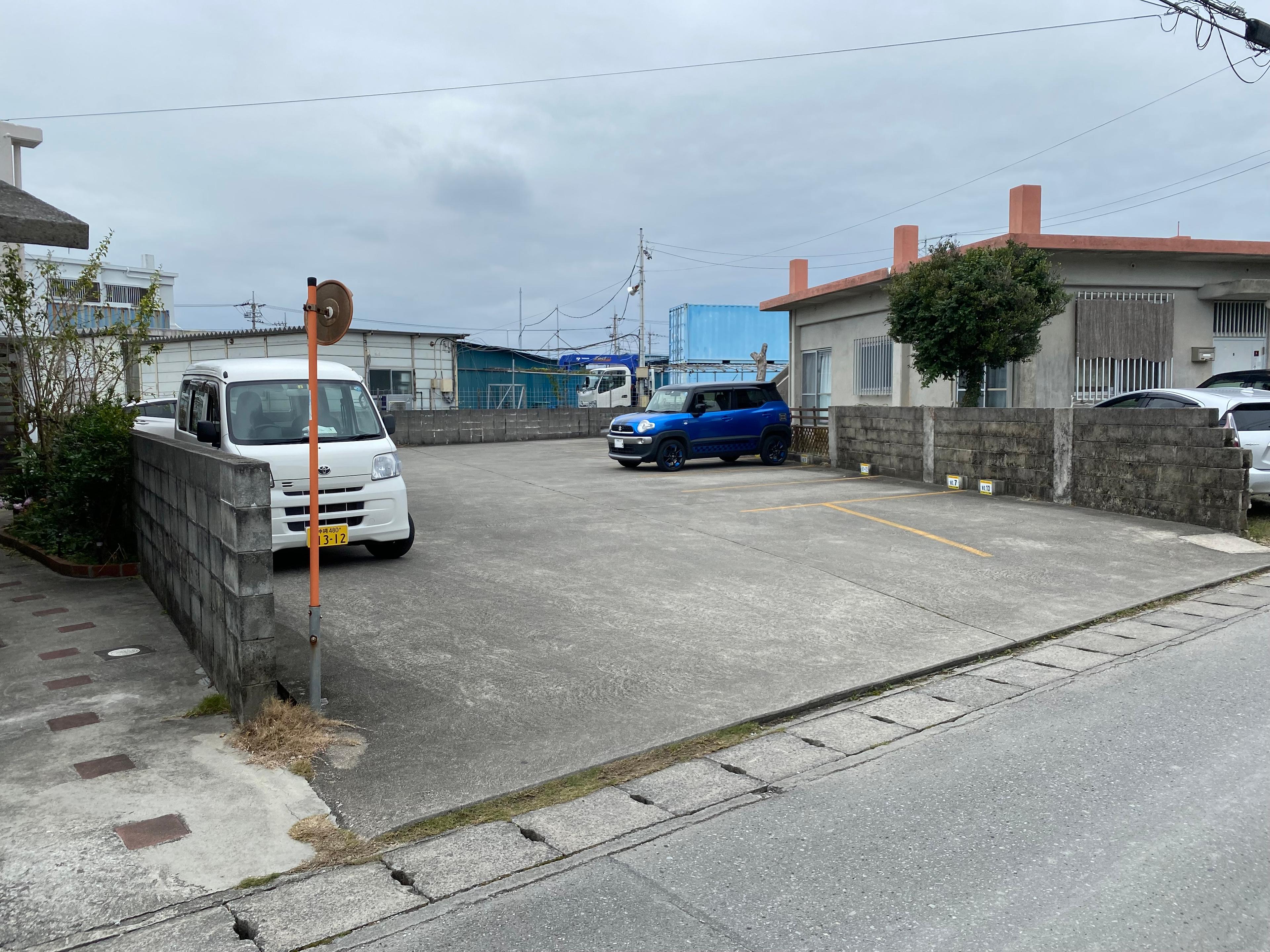 新川パーキングの外観・駐車場イメージ1枚目