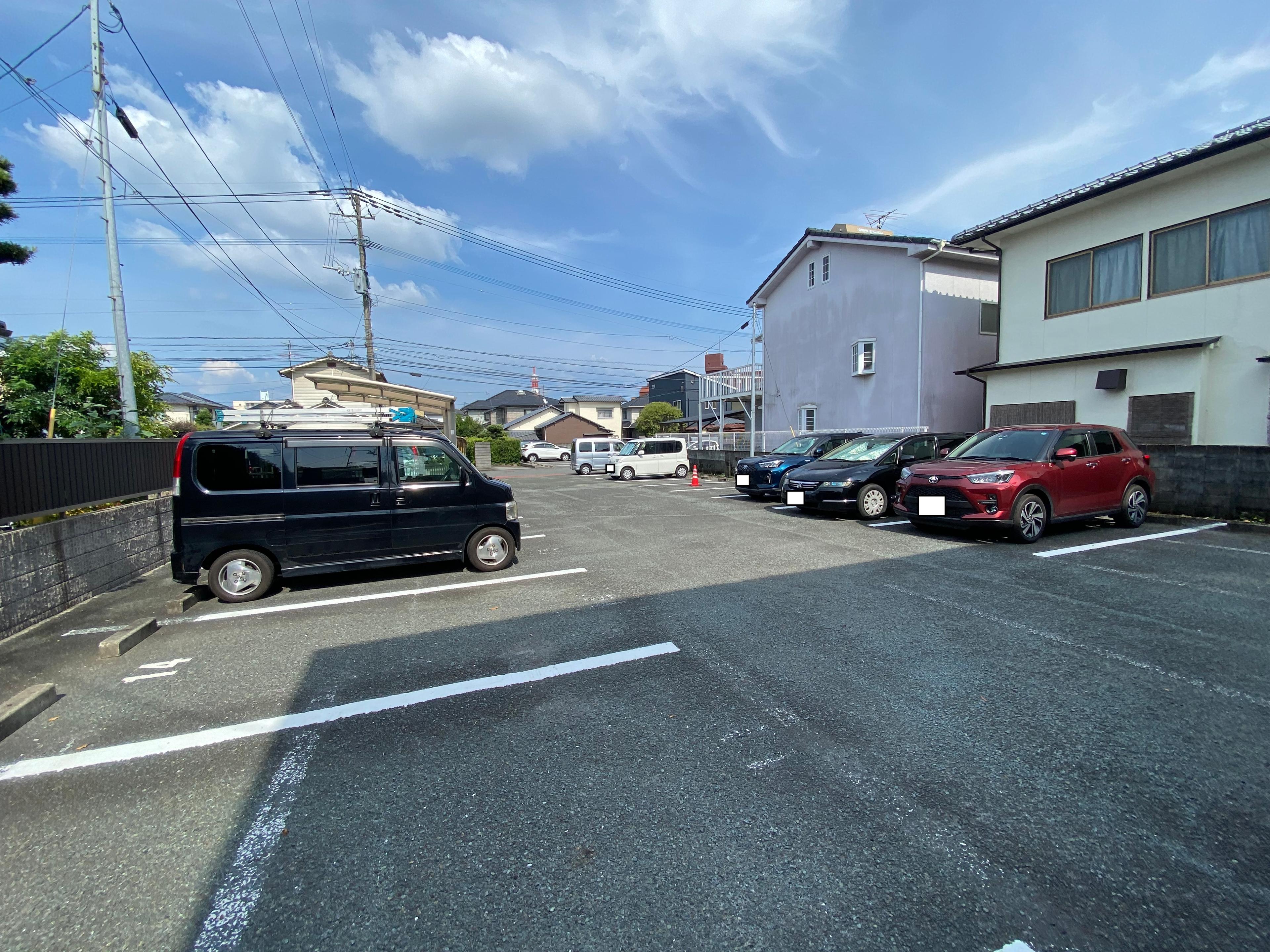 緒方パーキングの外観・駐車場イメージ3枚目
