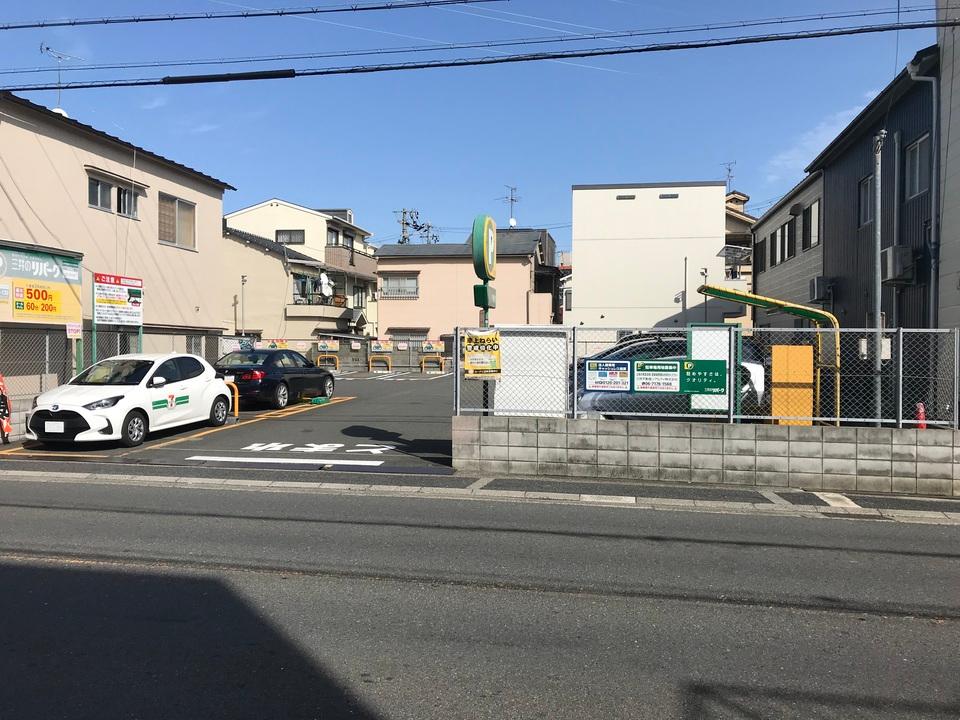 東大阪加納の外観・駐車場イメージ1枚目