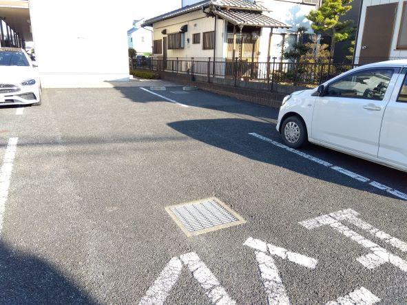 ラーナ(34678)の外観・駐車場イメージ1枚目