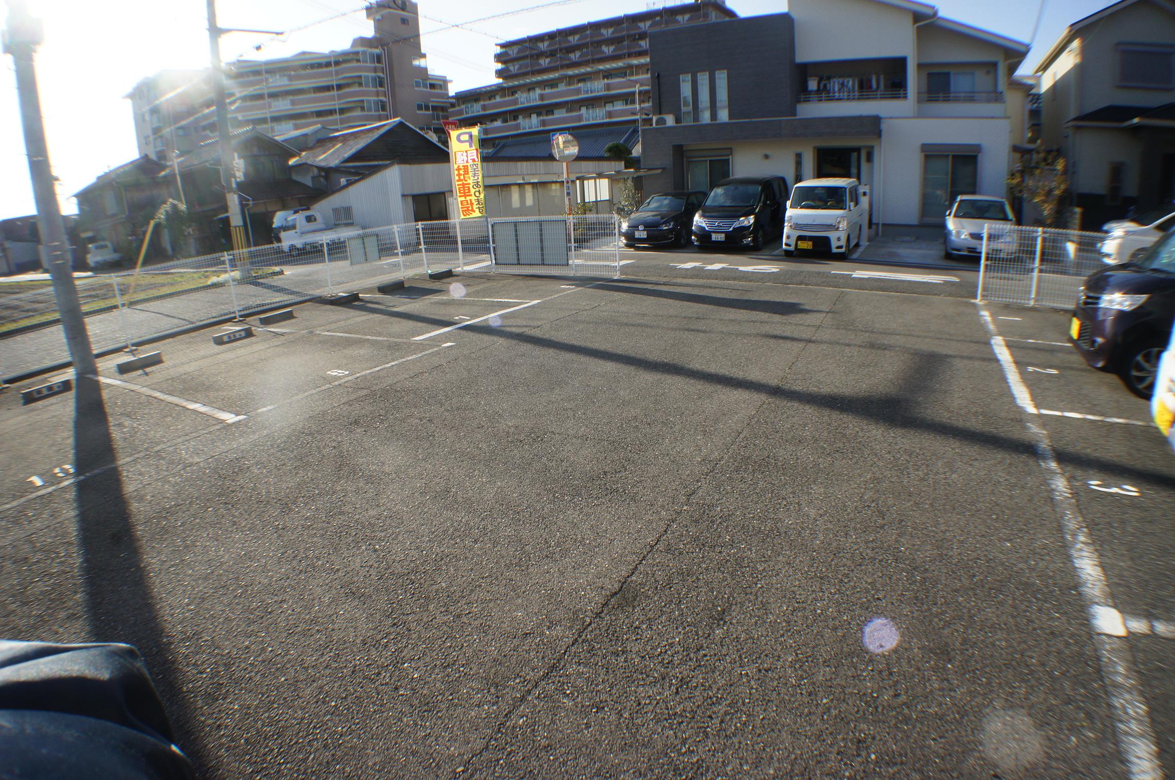 岸田モータープールの外観・駐車場イメージ2枚目