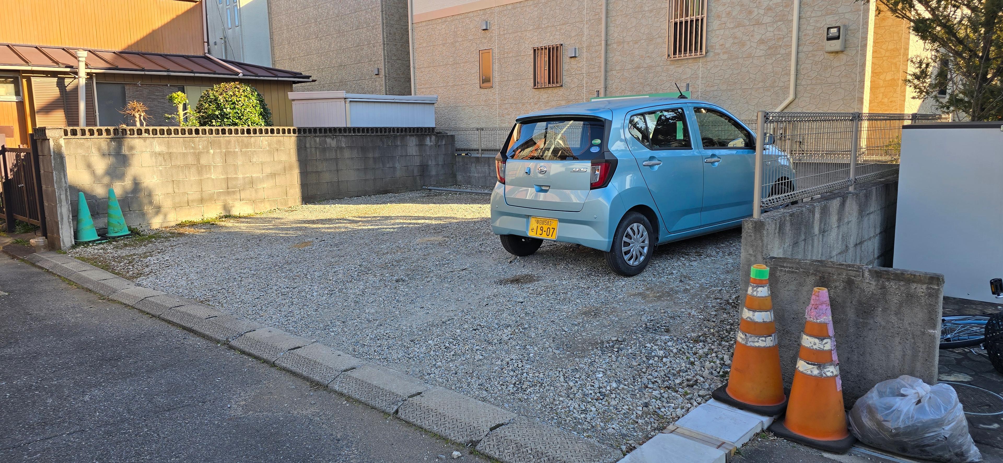 飯島M駐車場の外観・駐車場イメージ2枚目