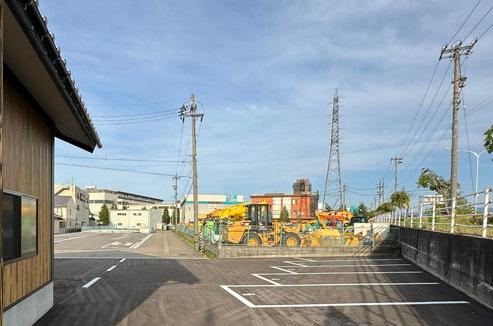 出雲町１１４月極駐車場の外観・駐車場イメージ2枚目