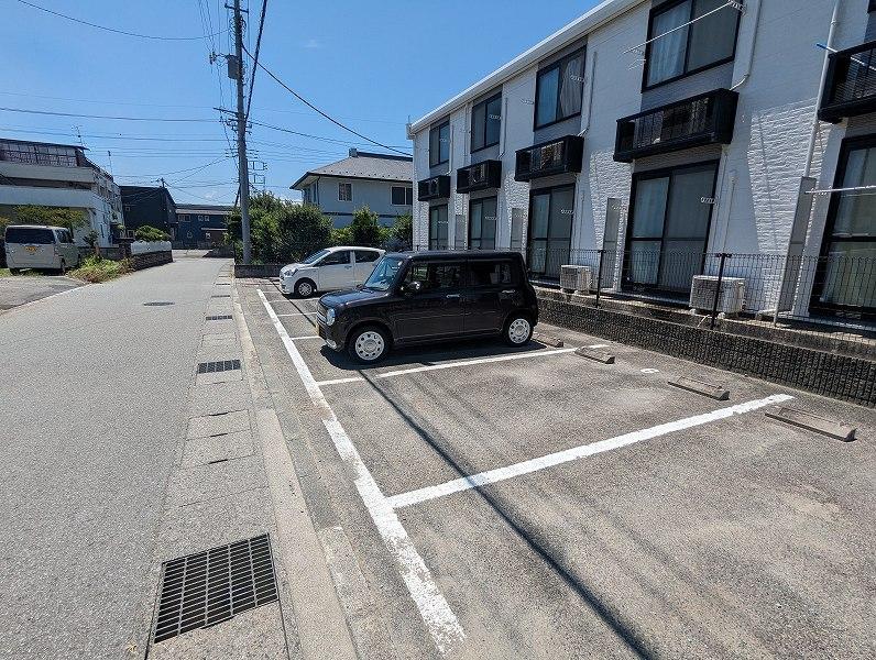 ＭＯＥ(31897)の外観・駐車場イメージ1枚目