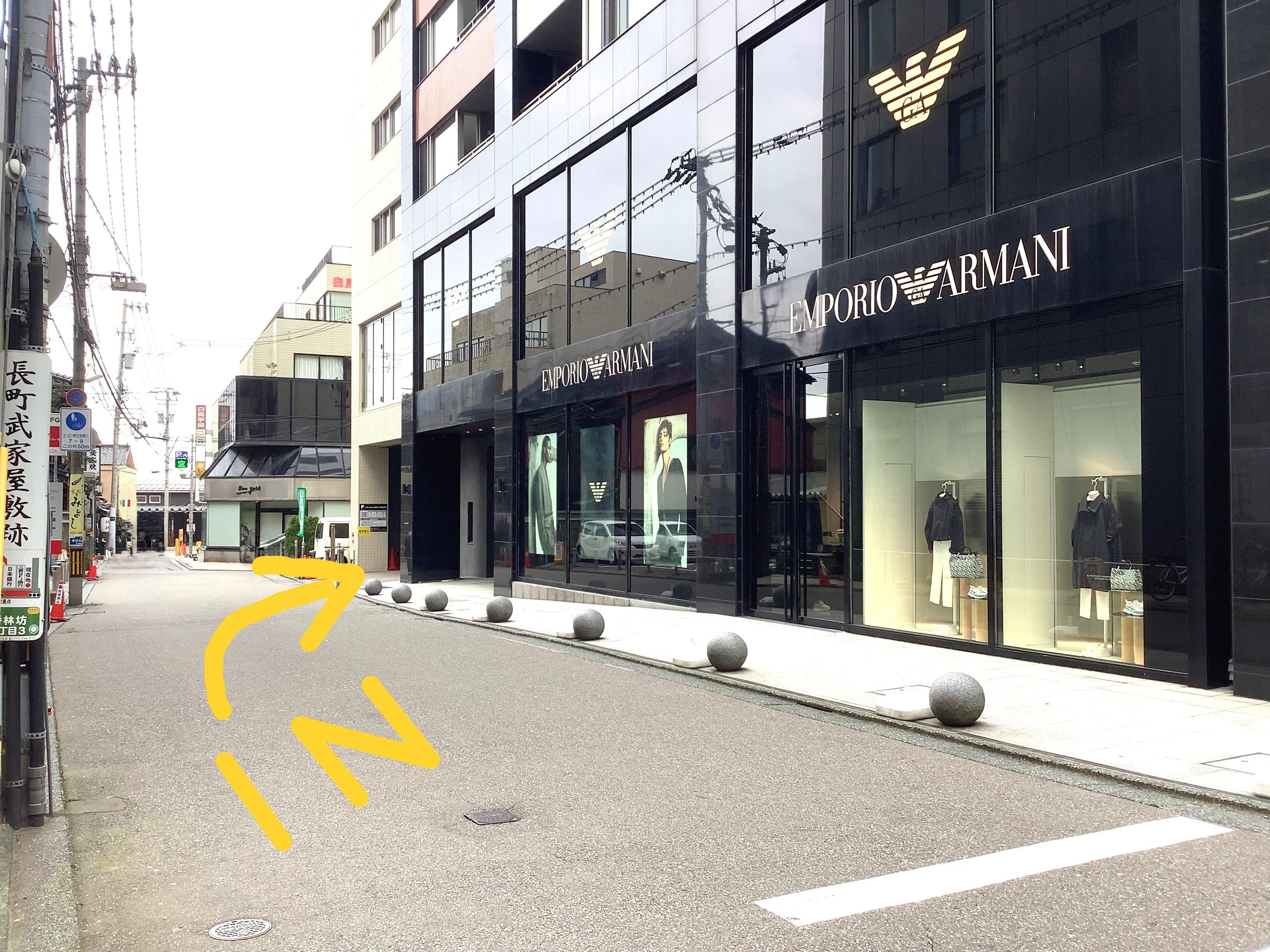 The Court 香林坊の外観・駐車場イメージ2枚目