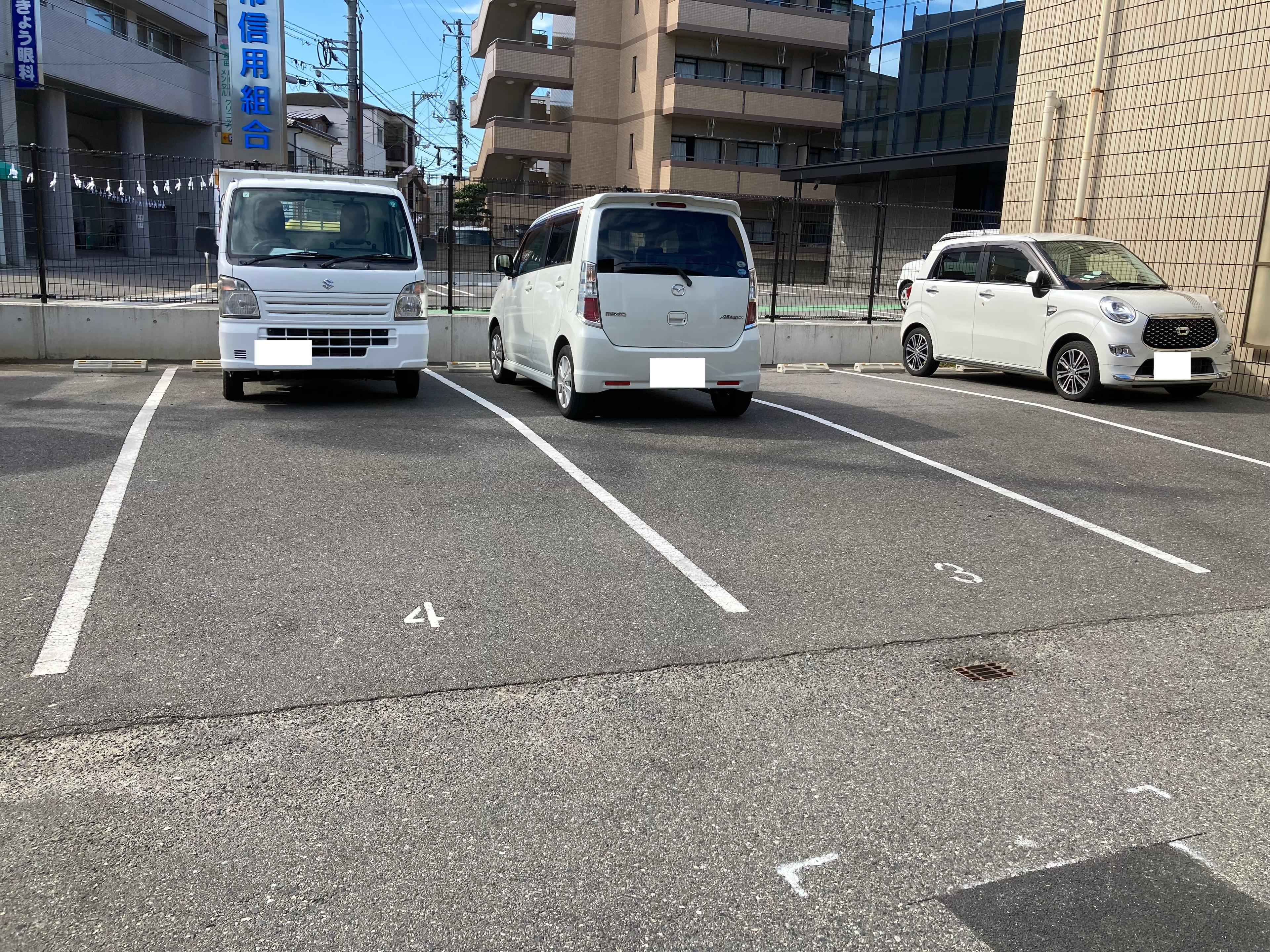 船井ガレージの外観・駐車場イメージ1枚目