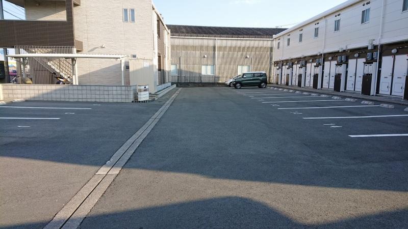 大岩(22211)の外観・駐車場イメージ1枚目