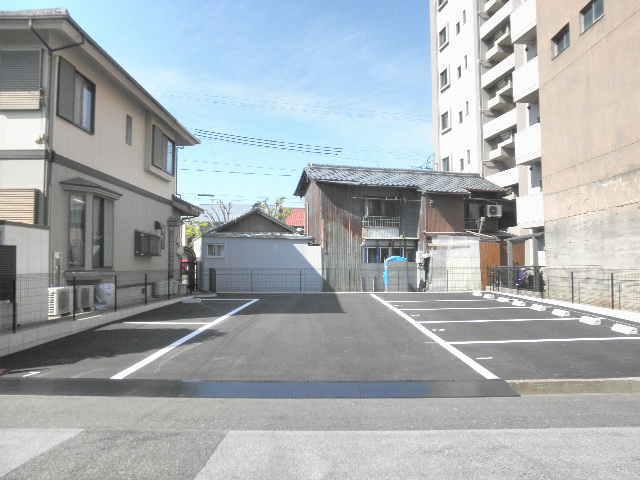 ワイズ・栄 第2駐車場の外観・駐車場イメージ2枚目