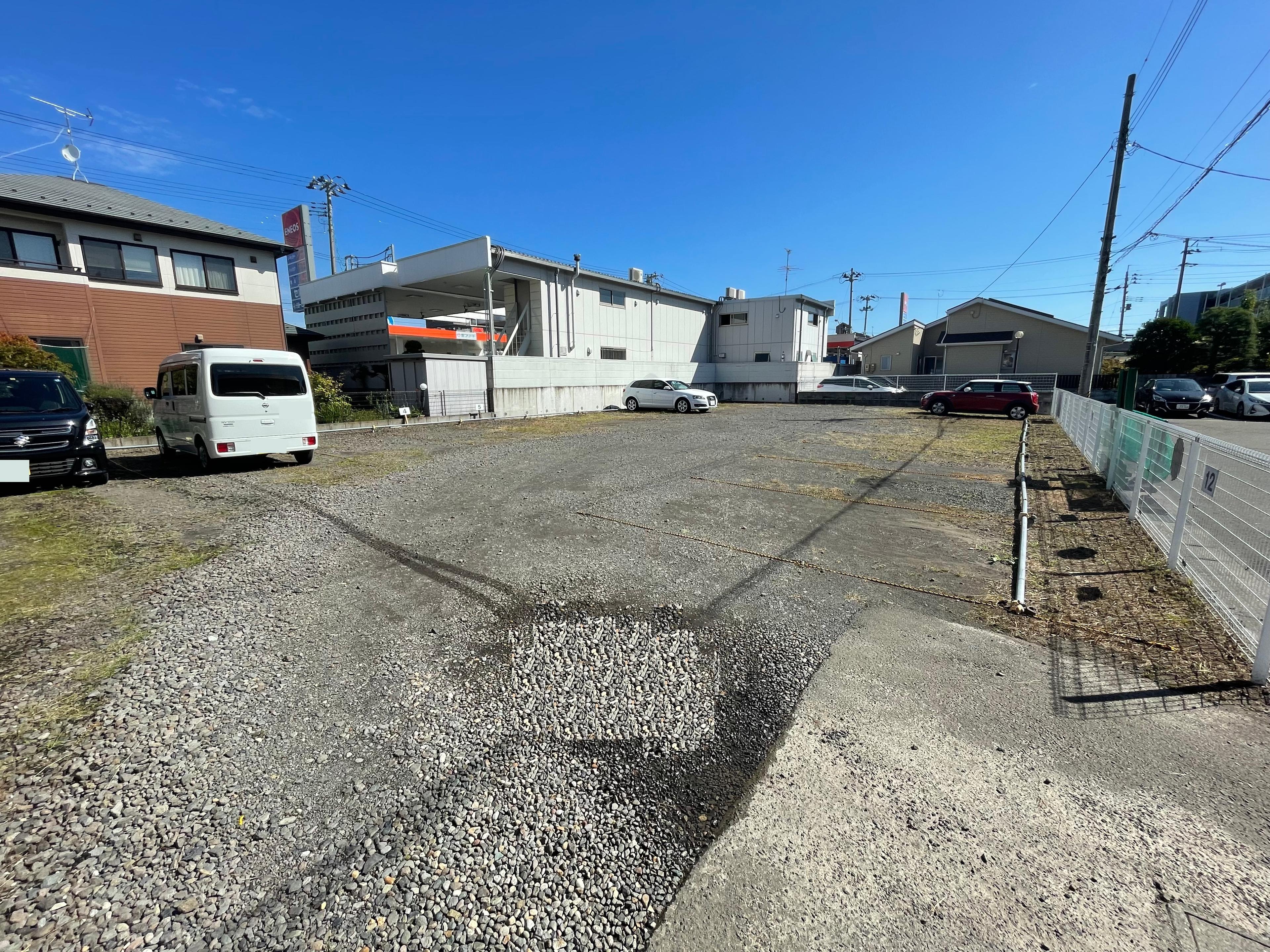 関本駐車場の外観・駐車場イメージ1枚目
