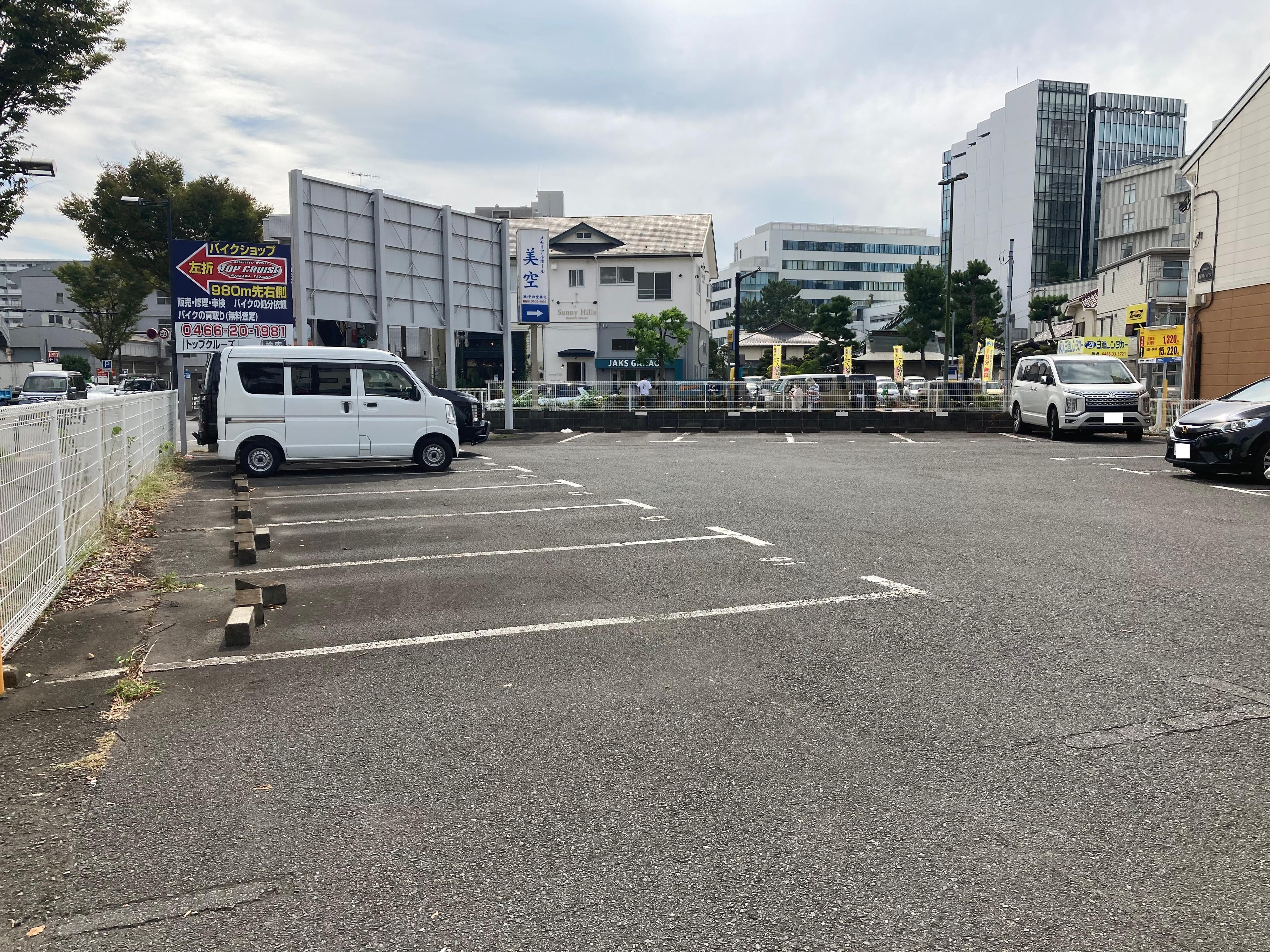 ｲｰｽﾄﾋﾟｰｸ神台駐車場の外観・駐車場イメージ3枚目