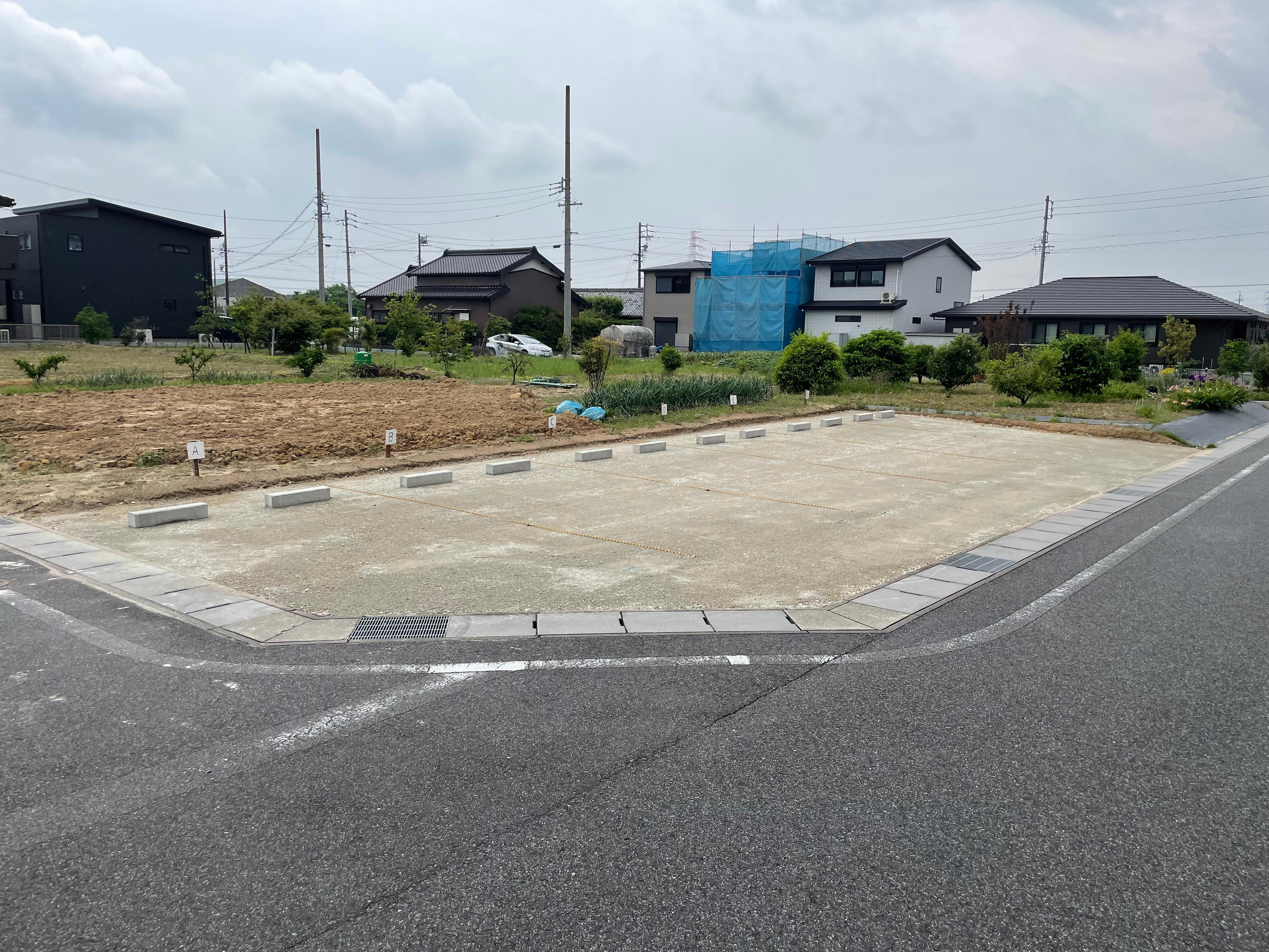320149の外観・駐車場イメージ1枚目