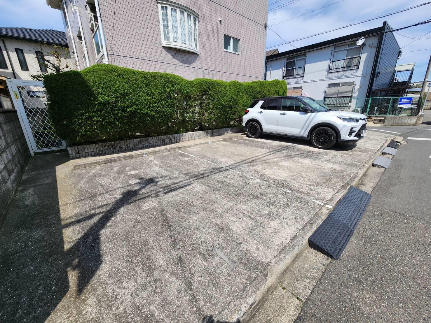 クリーク鳳の外観・駐車場イメージ1枚目