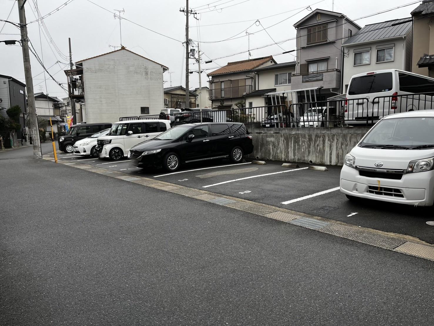 緑が丘ガレージの外観・駐車場イメージ3枚目
