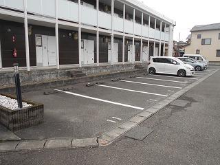 ｄｅ　ブラン(18161)の外観・駐車場イメージ1枚目
