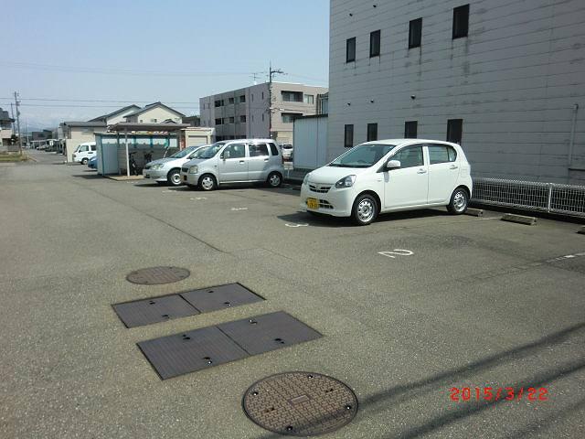 プレミールⅡ(21748)の外観・駐車場イメージ1枚目