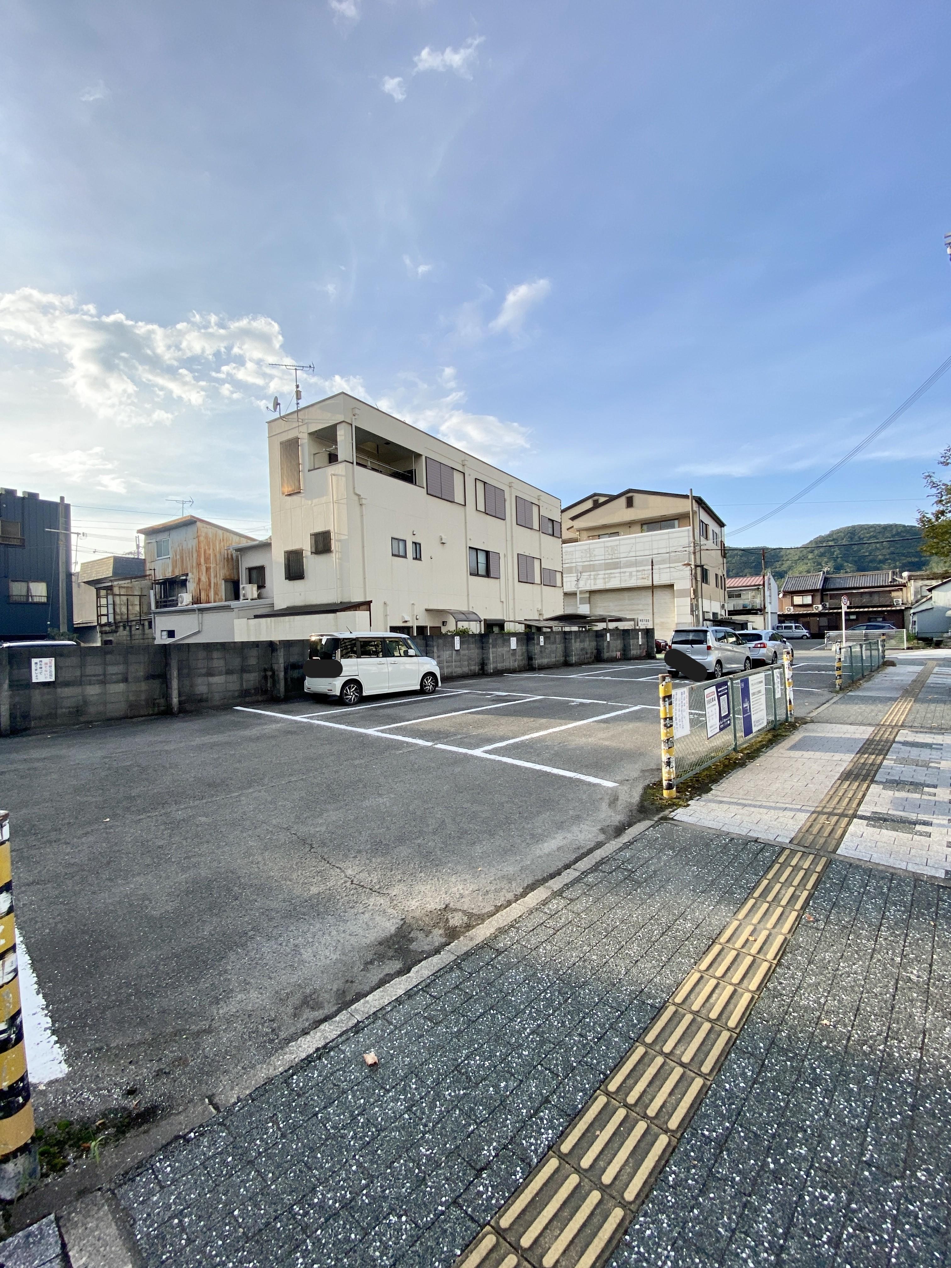 グランドハイツ日方前駐車場の外観・駐車場イメージ2枚目