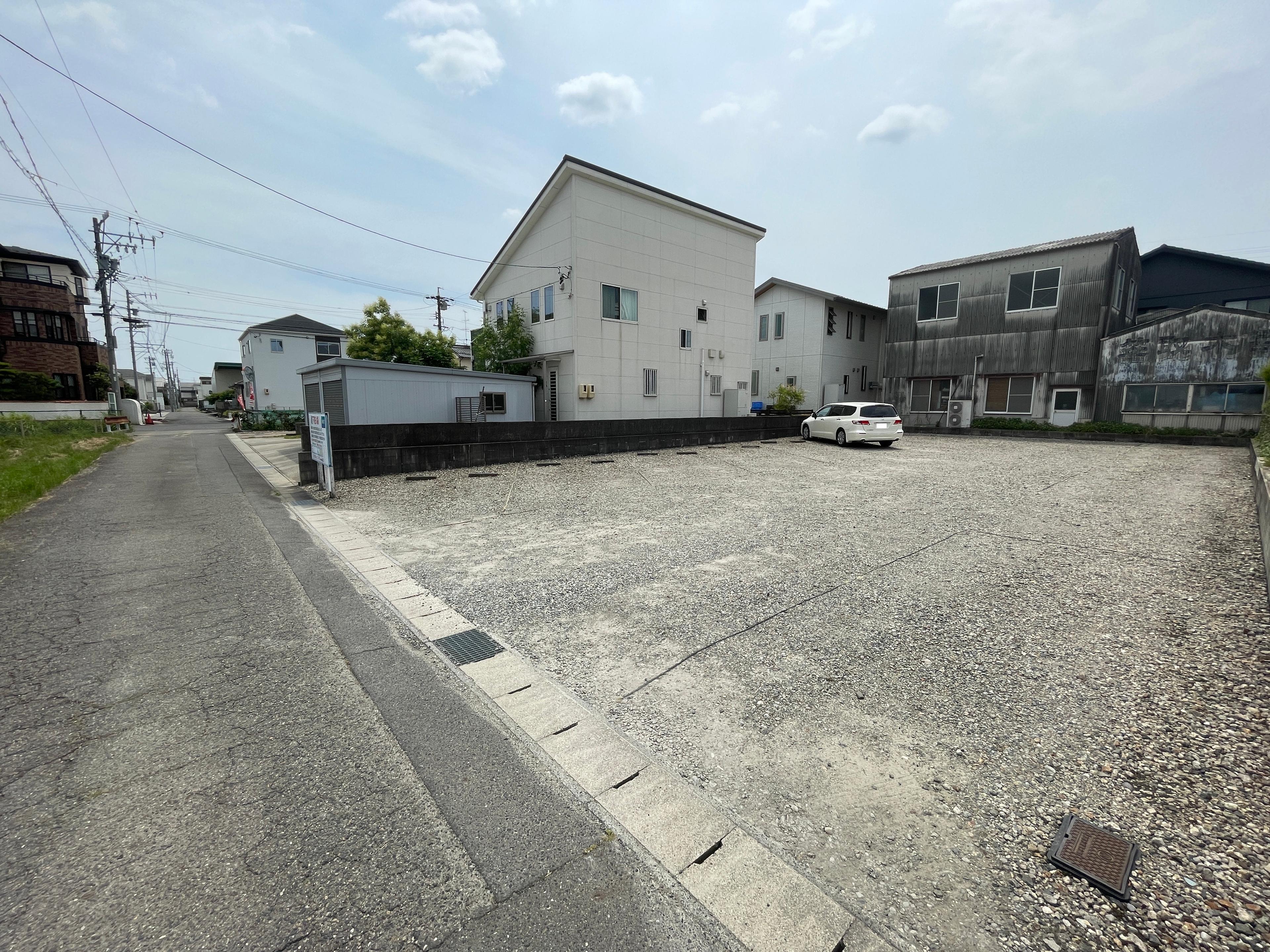 堤下駐車場の外観・駐車場イメージ2枚目