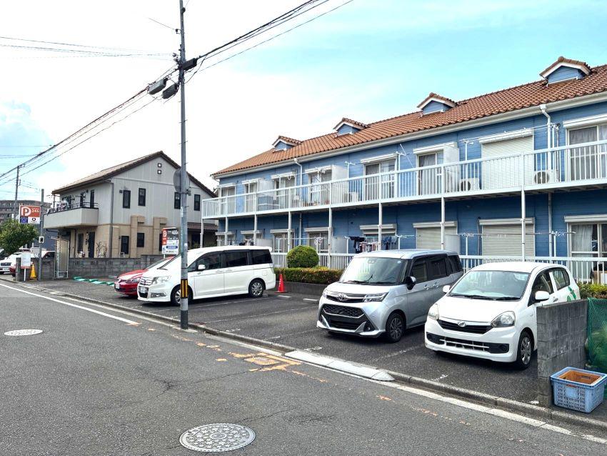 ロイヤルハイム駐車場の外観・駐車場イメージ1枚目