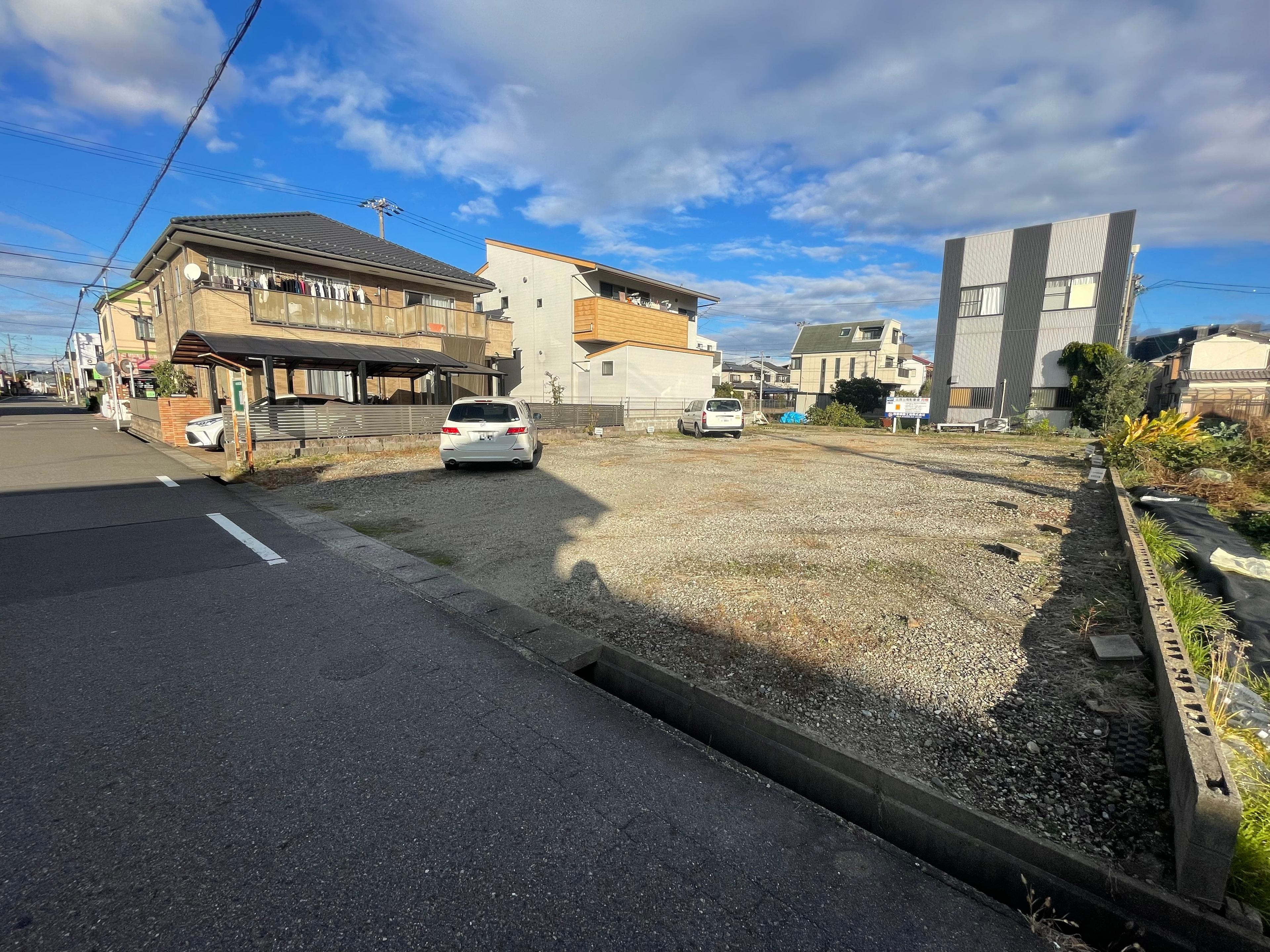 比良出南駐車場の外観・駐車場イメージ2枚目
