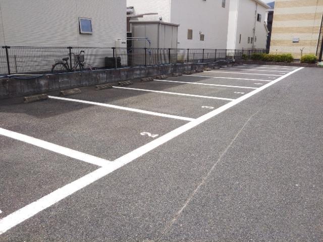 ハイマート貫(27656)の外観・駐車場イメージ1枚目