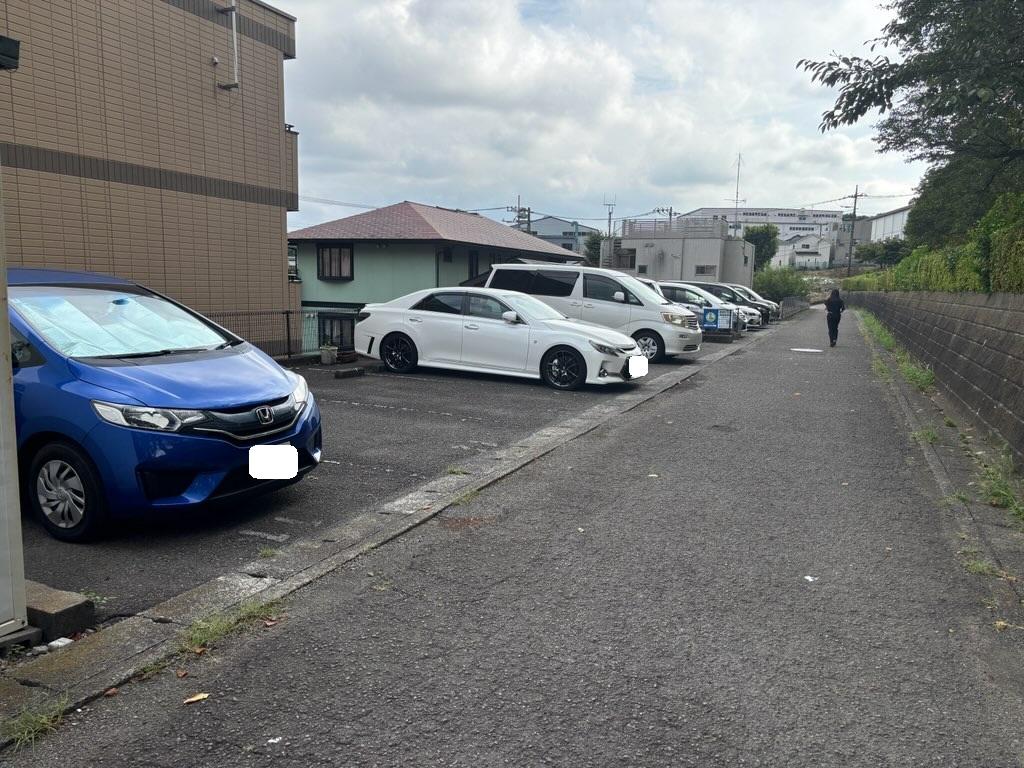 田邉第３駐車場の外観・駐車場イメージ3枚目