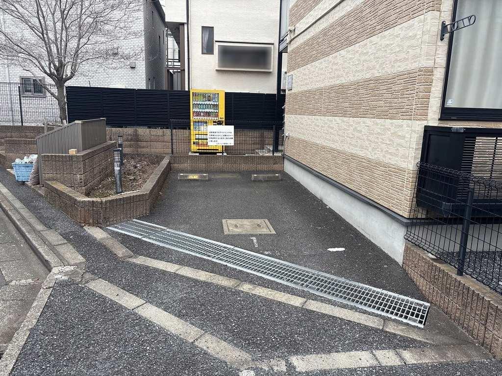 エヌ　ファミール(33084)の外観・駐車場イメージ2枚目