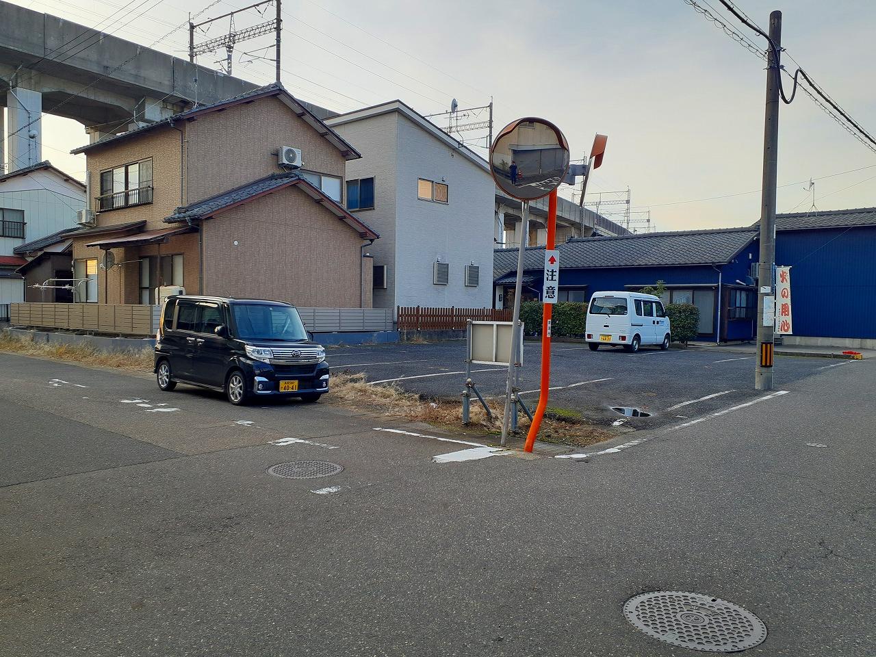 本馬越（岡村）駐車場の外観・駐車場イメージ2枚目
