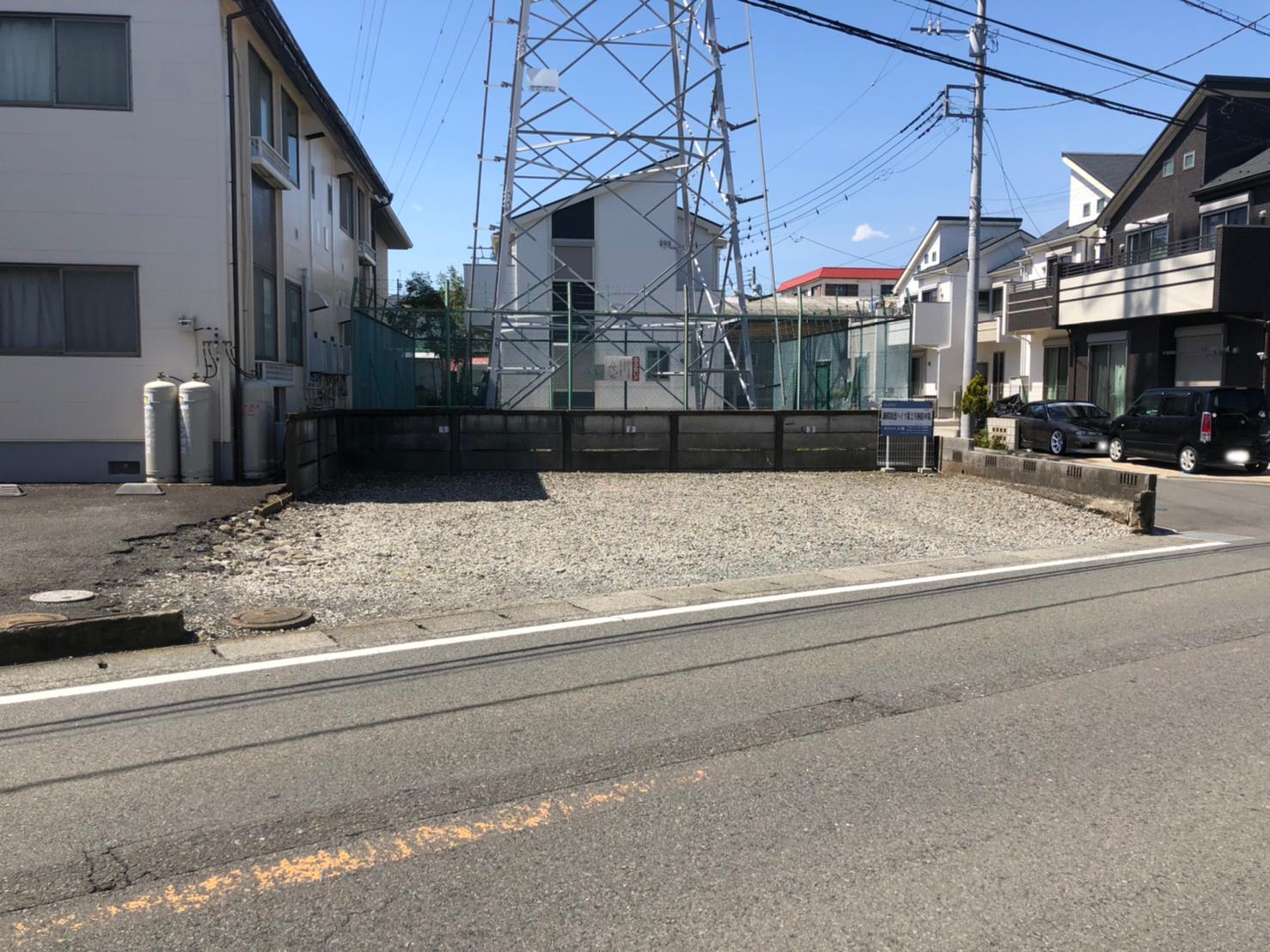 御殿原盛ハイツ第２月極駐車場の外観・駐車場イメージ2枚目