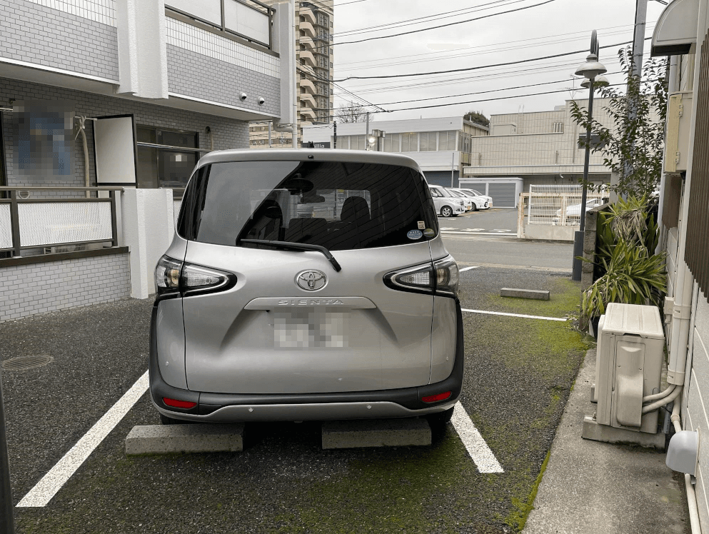Casa Trinity(カーサ トリニティ)駐車場の外観・駐車場イメージ3枚目