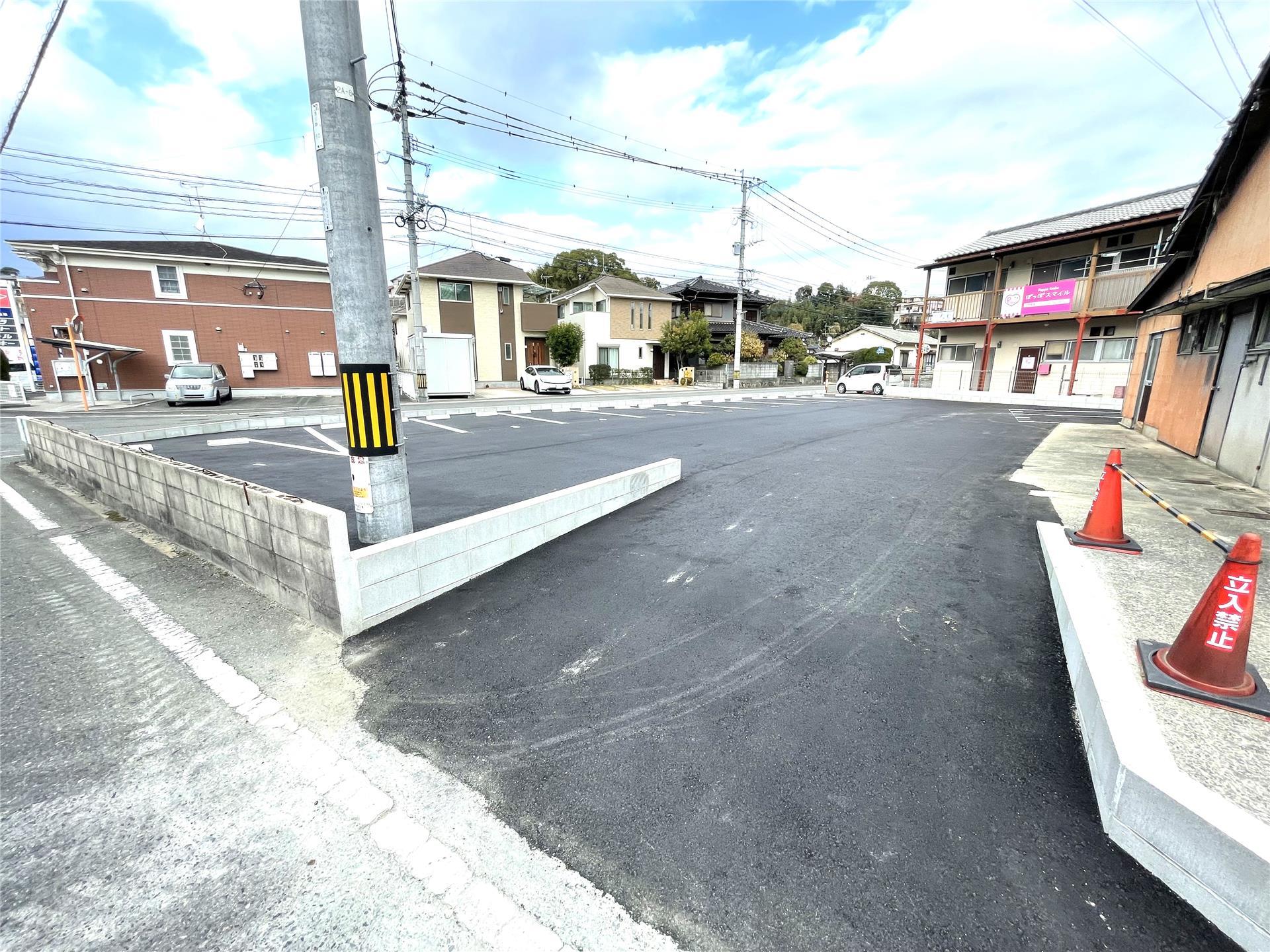浅川2丁目駐車場の外観・駐車場イメージ2枚目