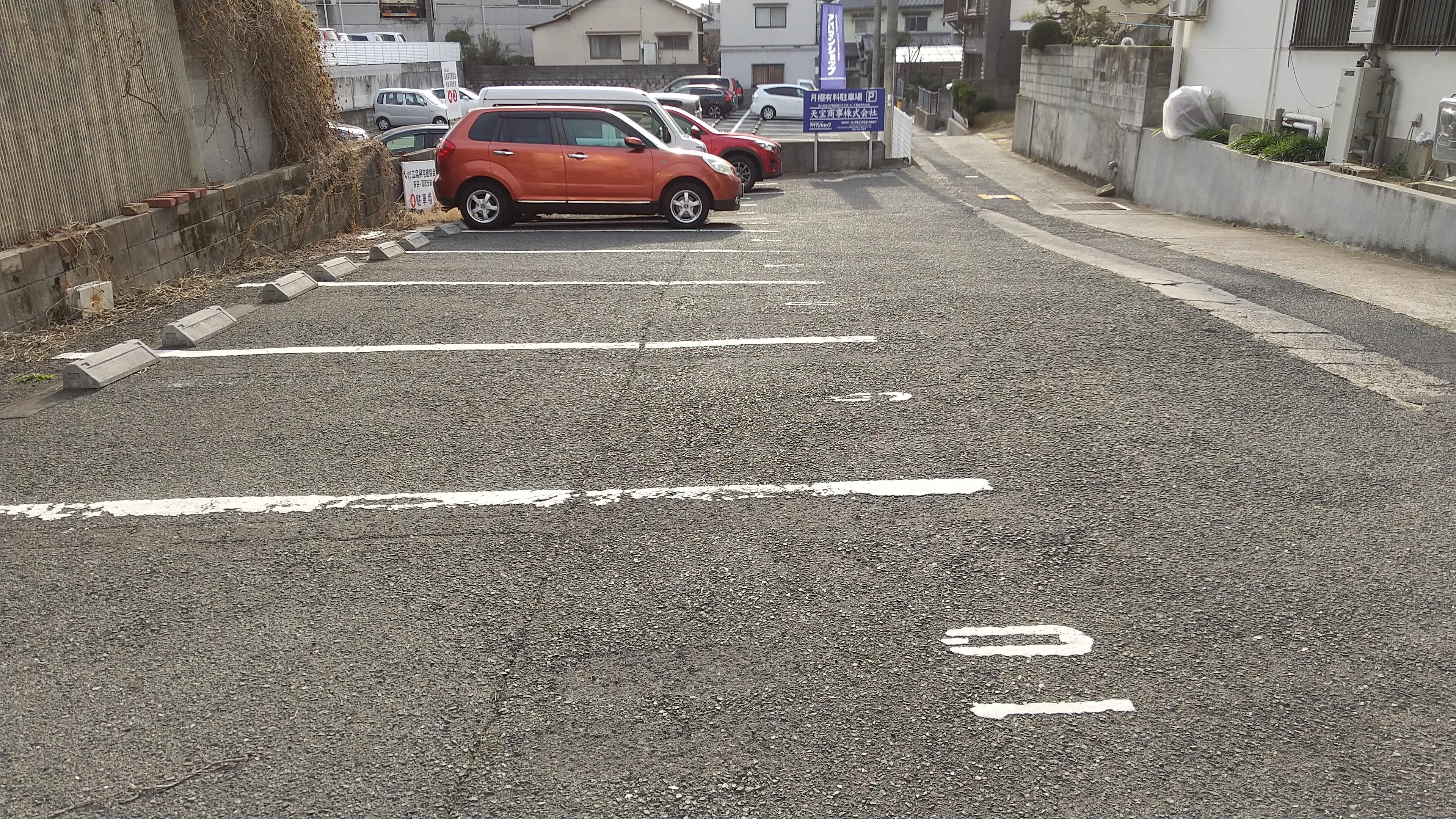 安芸ガレージの外観・駐車場イメージ1枚目