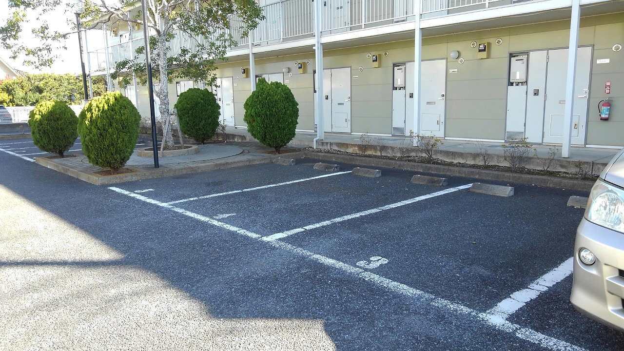 エクセル(18058)の外観・駐車場イメージ1枚目