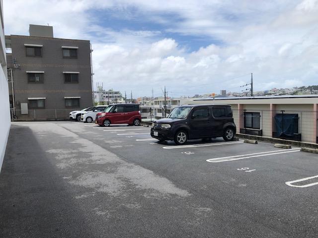 クレイノかりゆしⅡ(56110)の外観・駐車場イメージ1枚目
