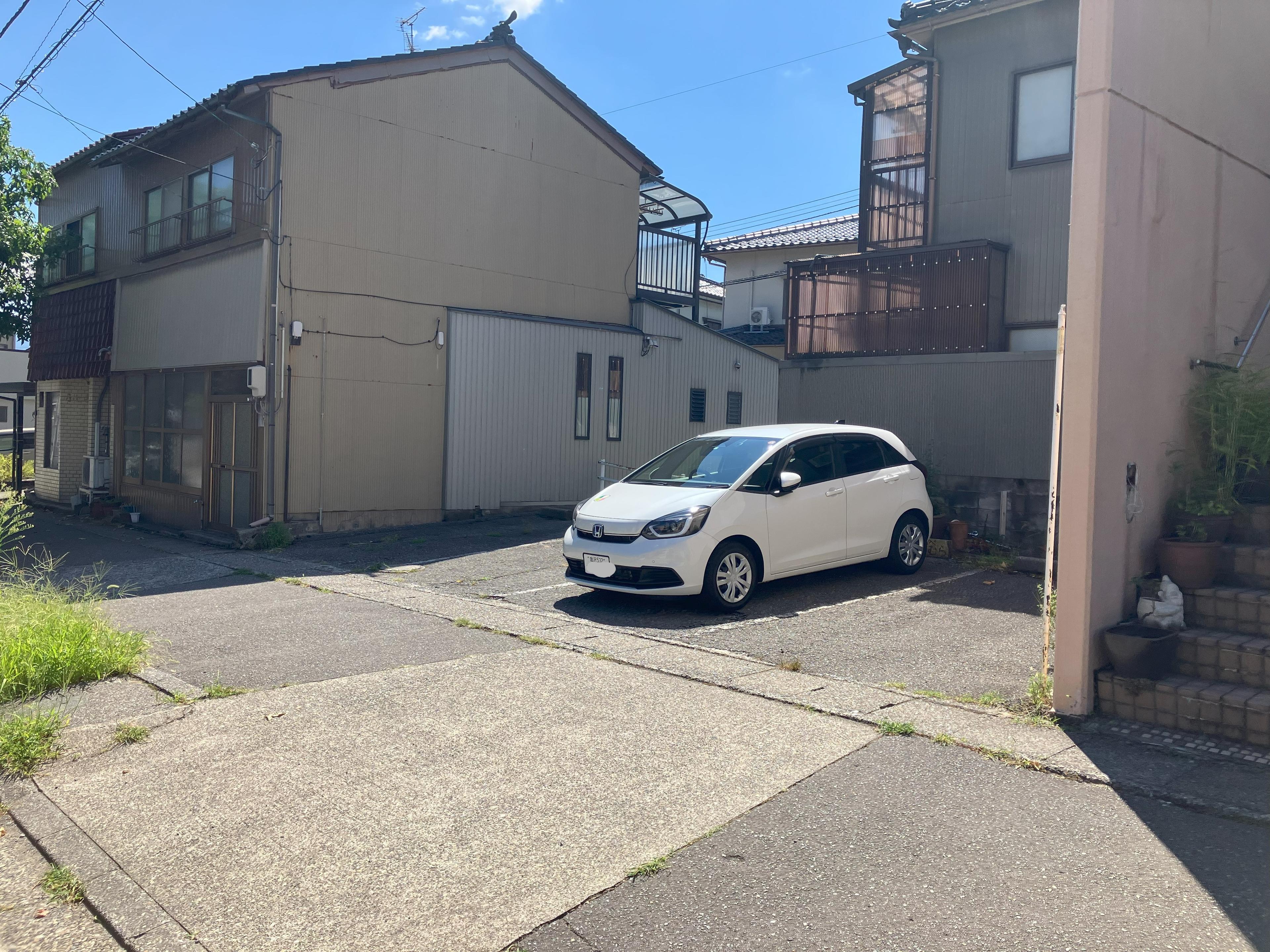扇町15-13駐車場の外観・駐車場イメージ1枚目