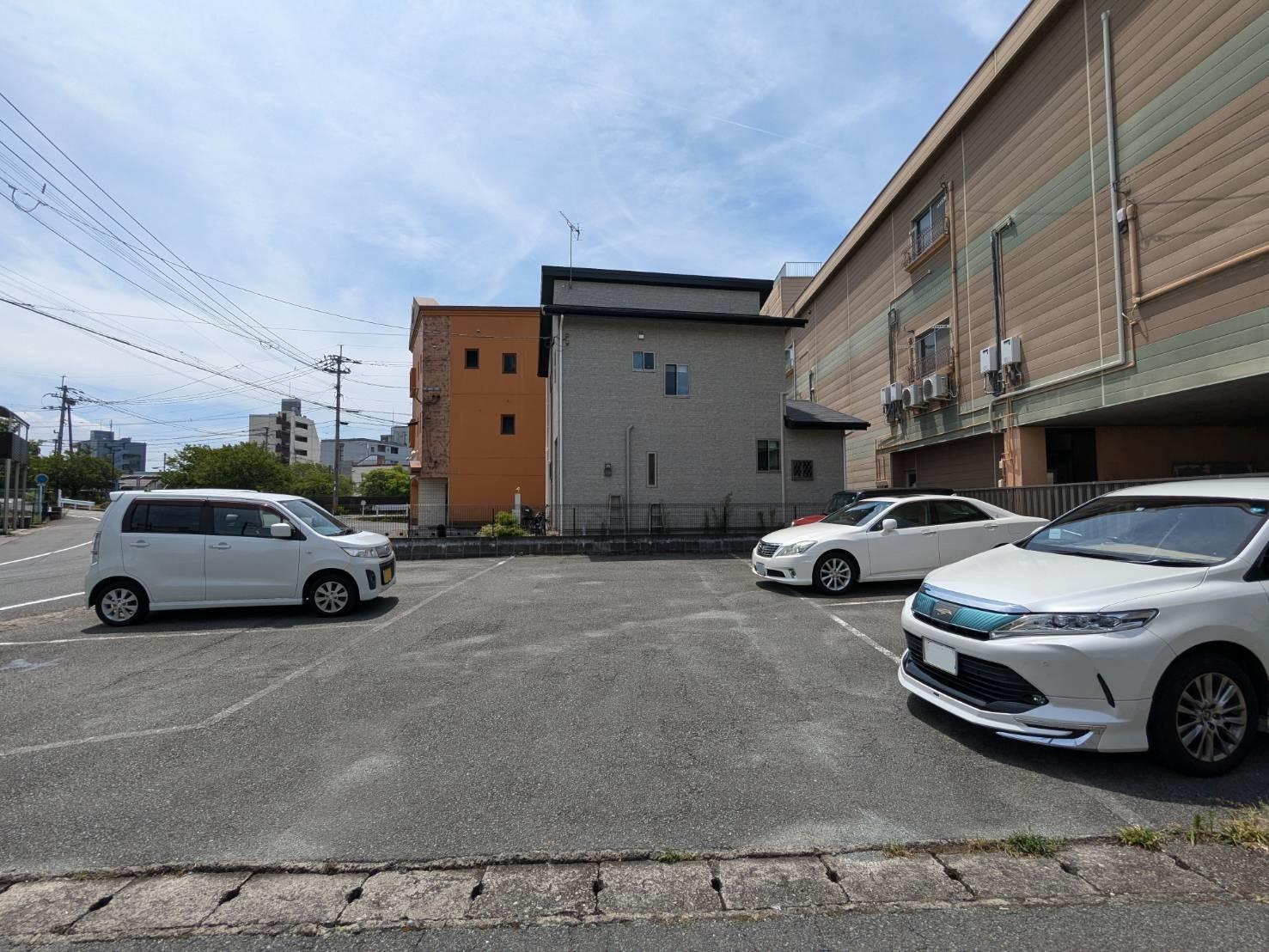 猿渡月極駐車場の外観・駐車場イメージ1枚目