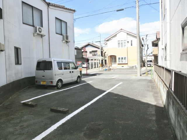 ワイズ・桜 第13駐車場の外観・駐車場イメージ3枚目