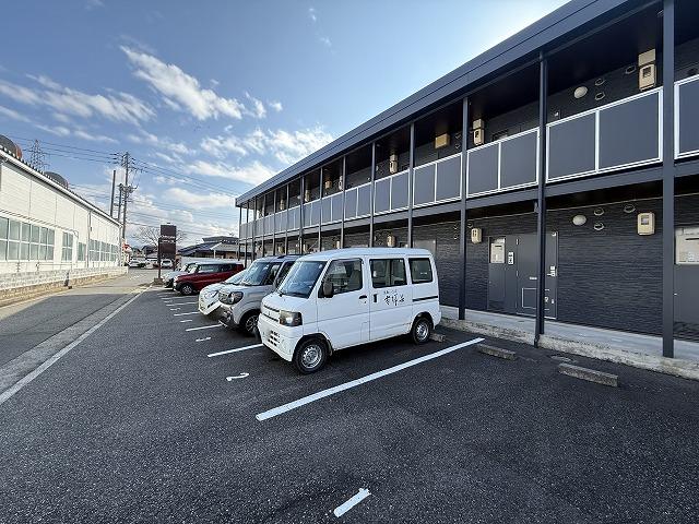ラムール(24813)の外観・駐車場イメージ2枚目