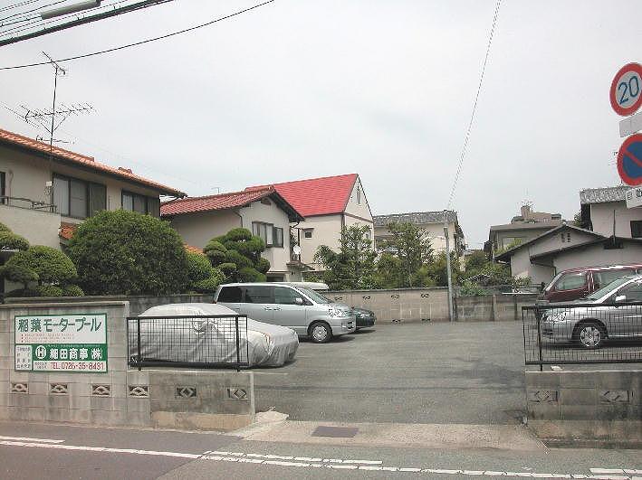 稲葉モータープールの外観・駐車場イメージ1枚目