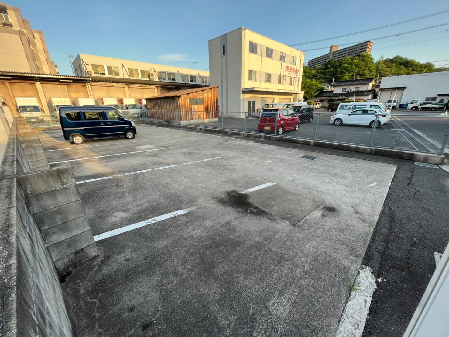 小西第２駐車場の外観・駐車場イメージ2枚目