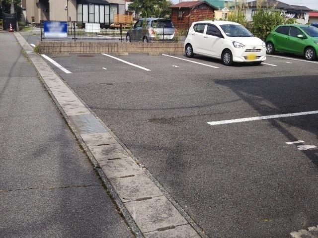 フク(30757)の外観・駐車場イメージ1枚目