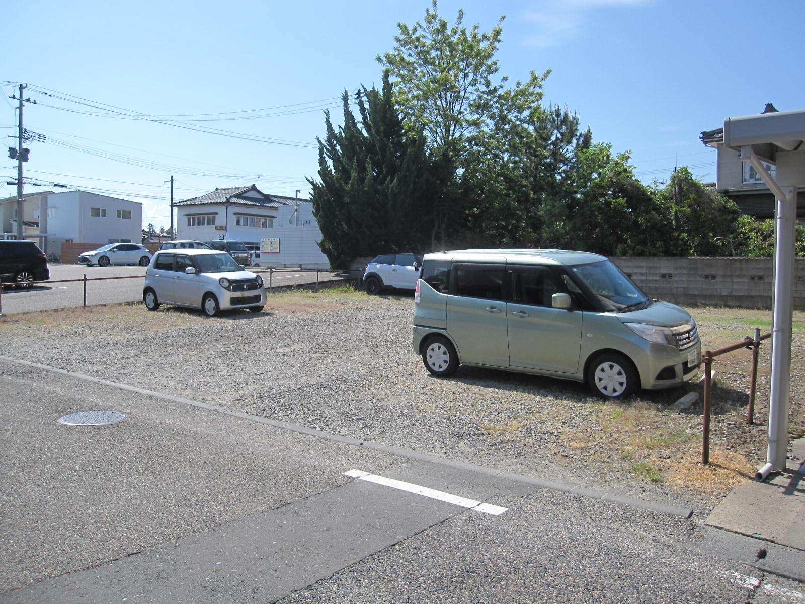 第98駐車場の外観・駐車場イメージ3枚目