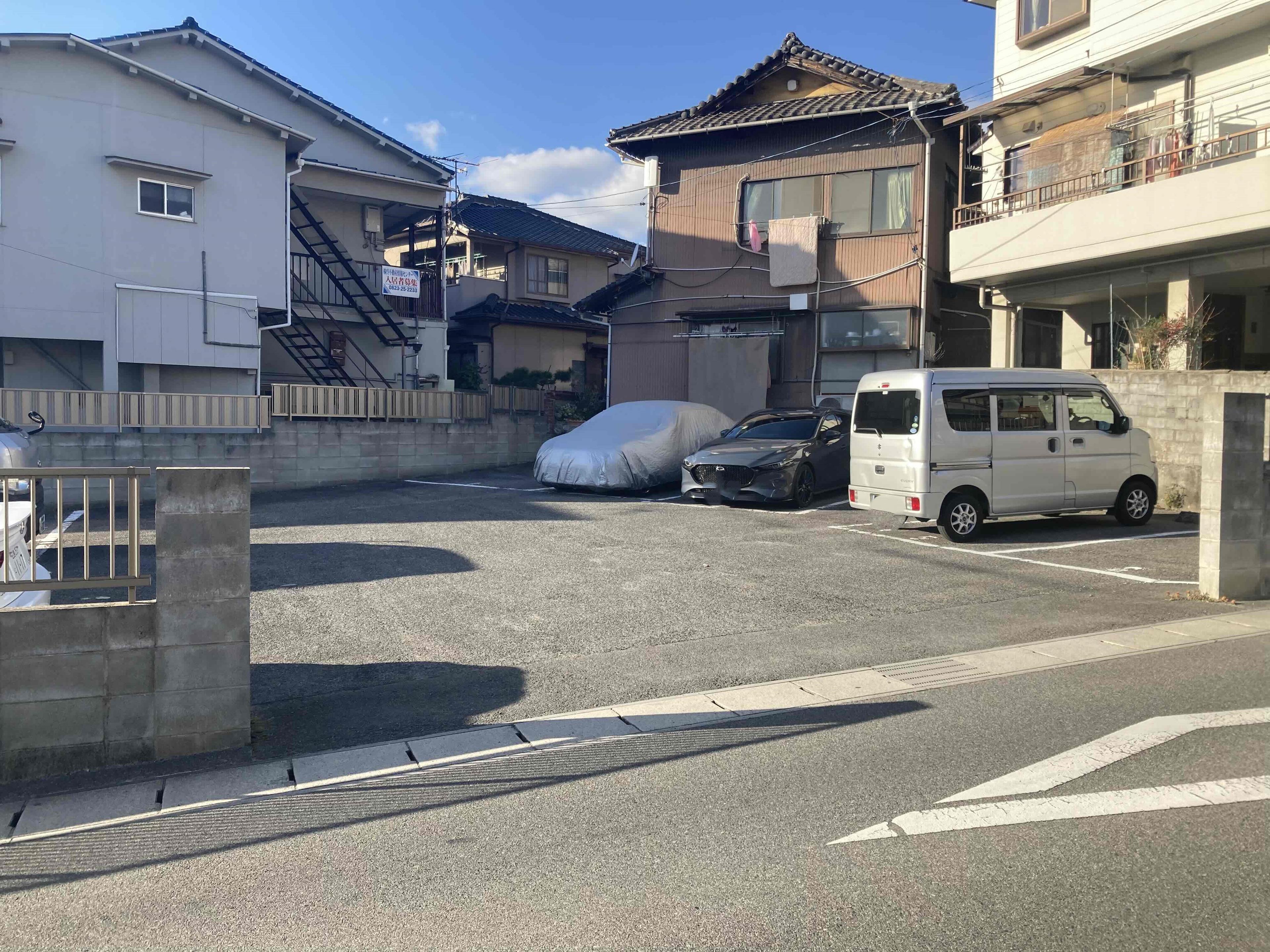 辰川　休場駐車場の外観・駐車場イメージ1枚目