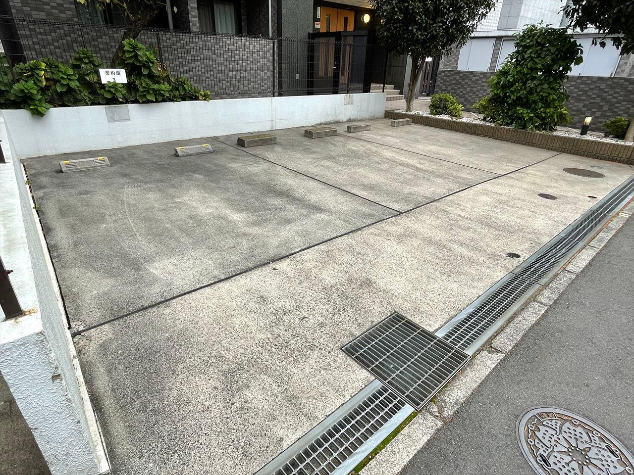 スカイコート新宿新都心の外観・駐車場イメージ1枚目