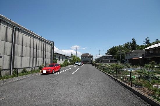 Planet Courtの外観・駐車場イメージ1枚目